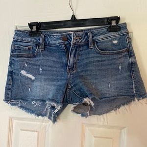 Buckle demin shorts. Size 25/Stella
